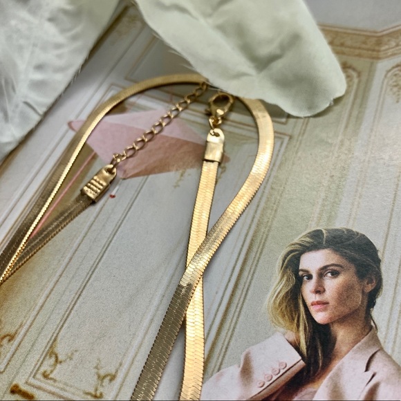 *Gold Timeless Vintage Snake Chain Classic Necklace* - Picture 3 of 5